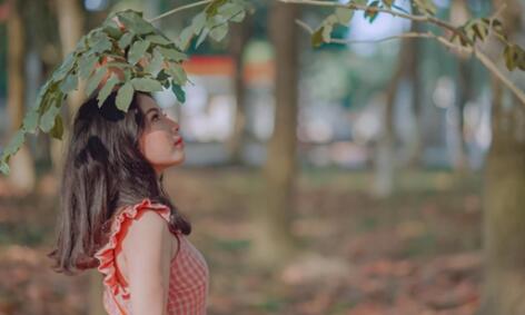 女朋友说冷最佳回复情话,让她听了不觉得冷